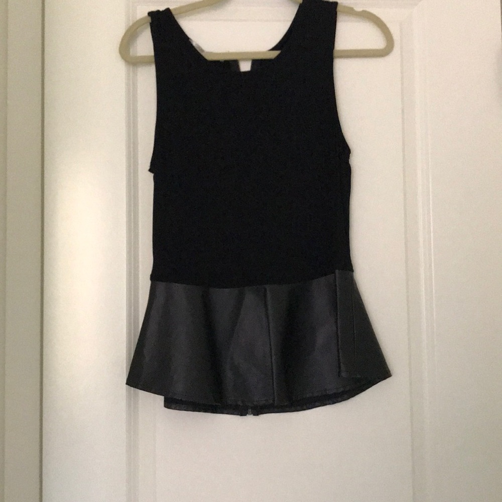 Black faux sleeveless peplum top